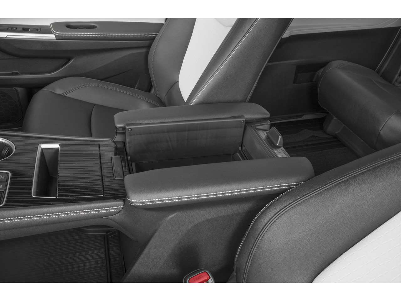 2025 Toyota Sienna XSE