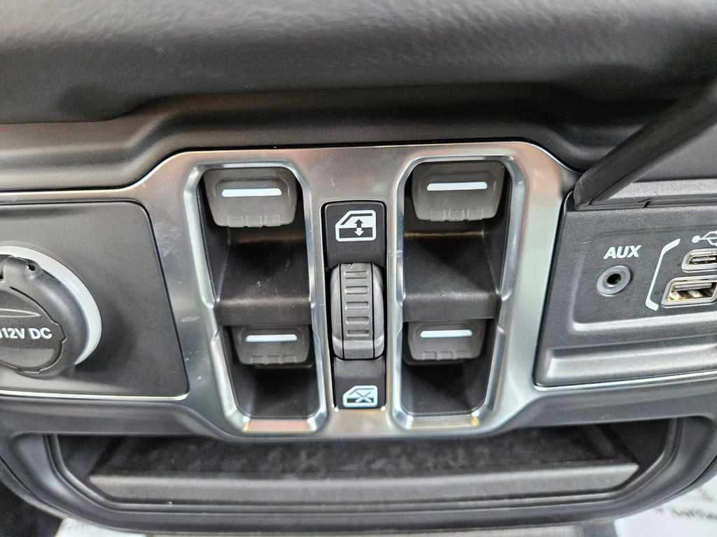 2024 Jeep Wrangler 4-Door Sahara 4x4