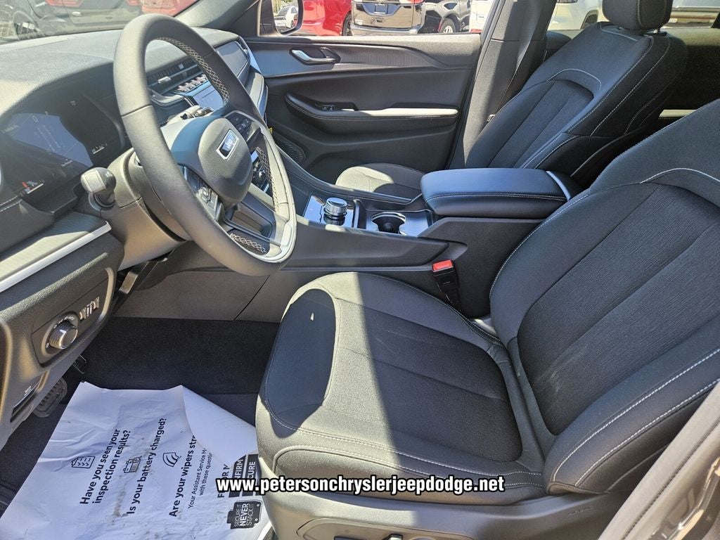 2026 Jeep Grand Cherokee GRAND CHEROKEE LAREDO X 4X2