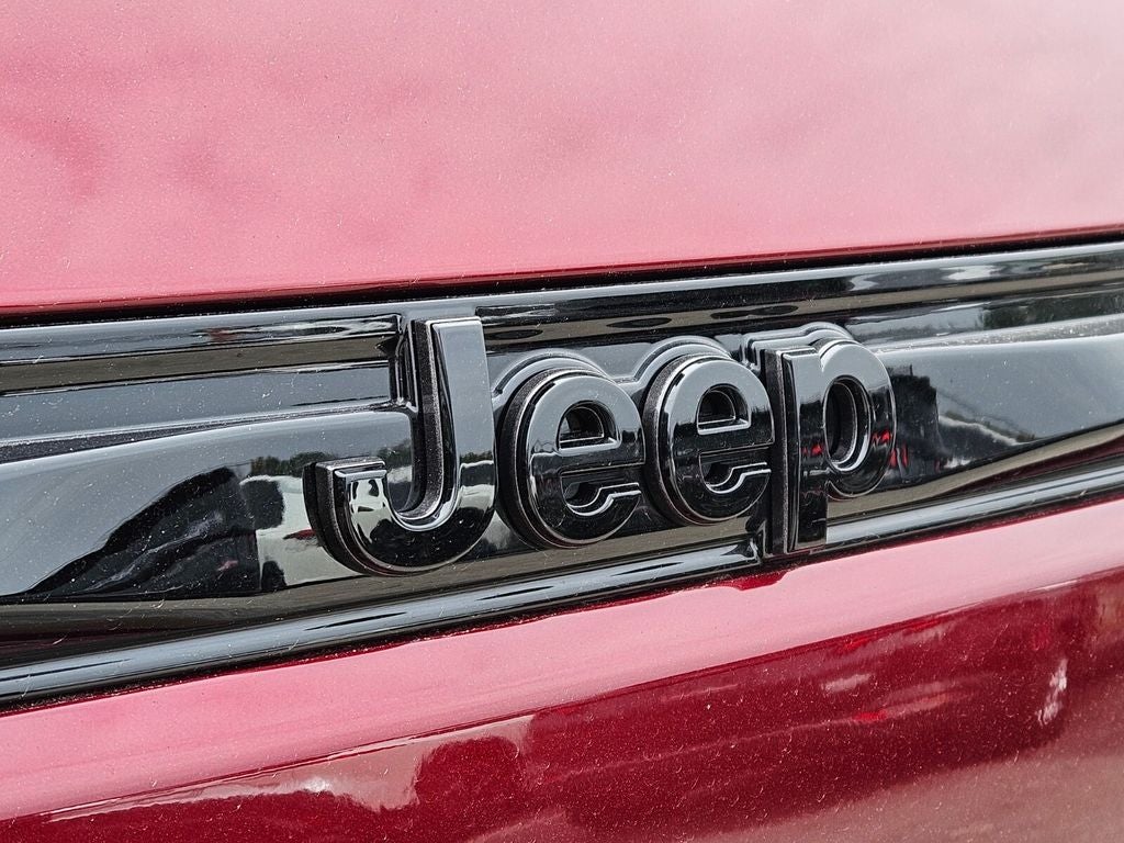 2026 Jeep Grand Cherokee Altitude 4x2