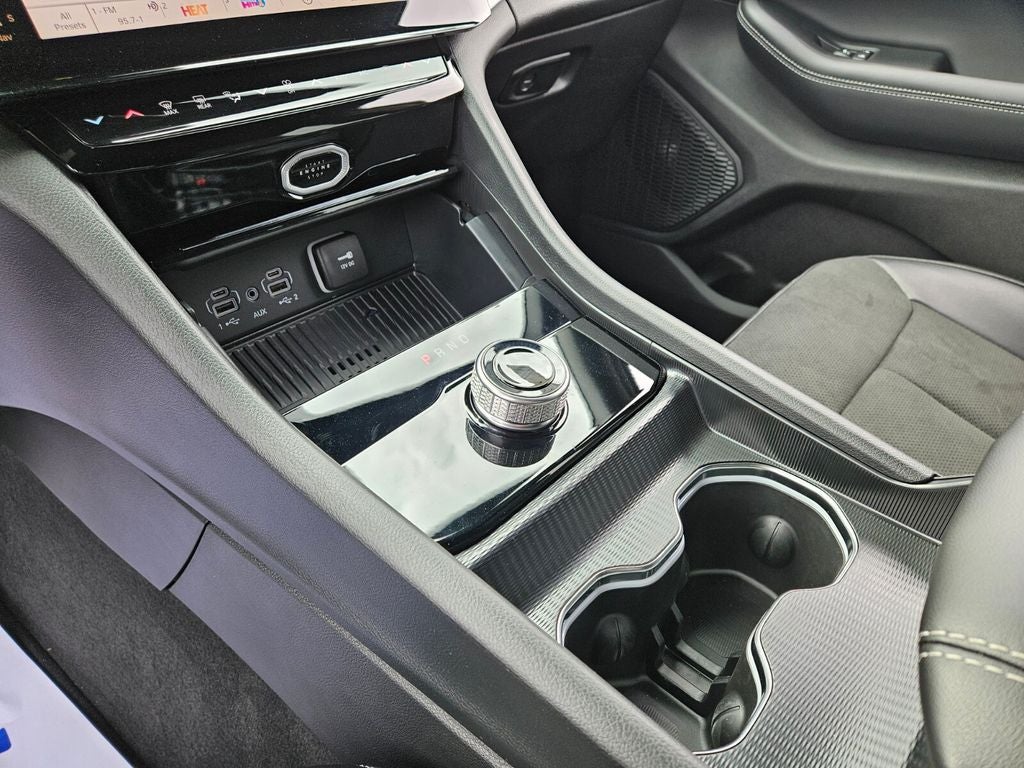 2026 Jeep Grand Cherokee Altitude 4x2