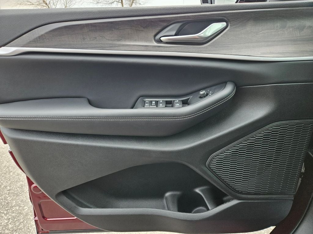 2026 Jeep Grand Cherokee Altitude 4x2