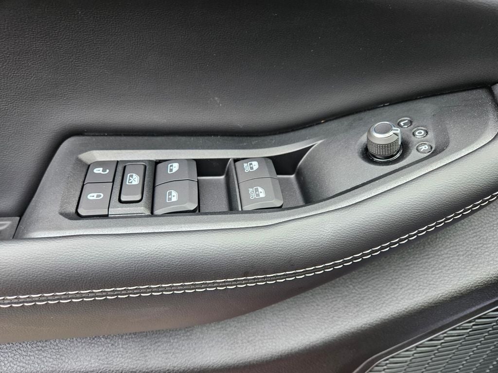 2026 Jeep Grand Cherokee Altitude 4x2