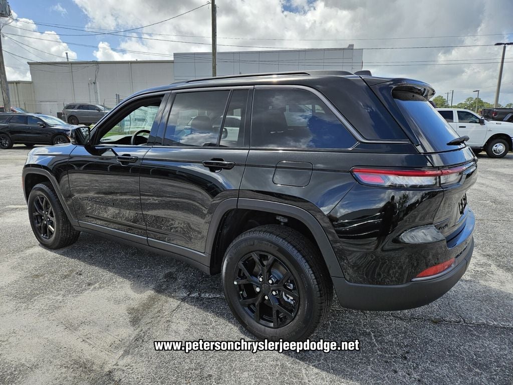 2026 Jeep Grand Cherokee GRAND CHEROKEE LAREDO ALTITUDE 4X4