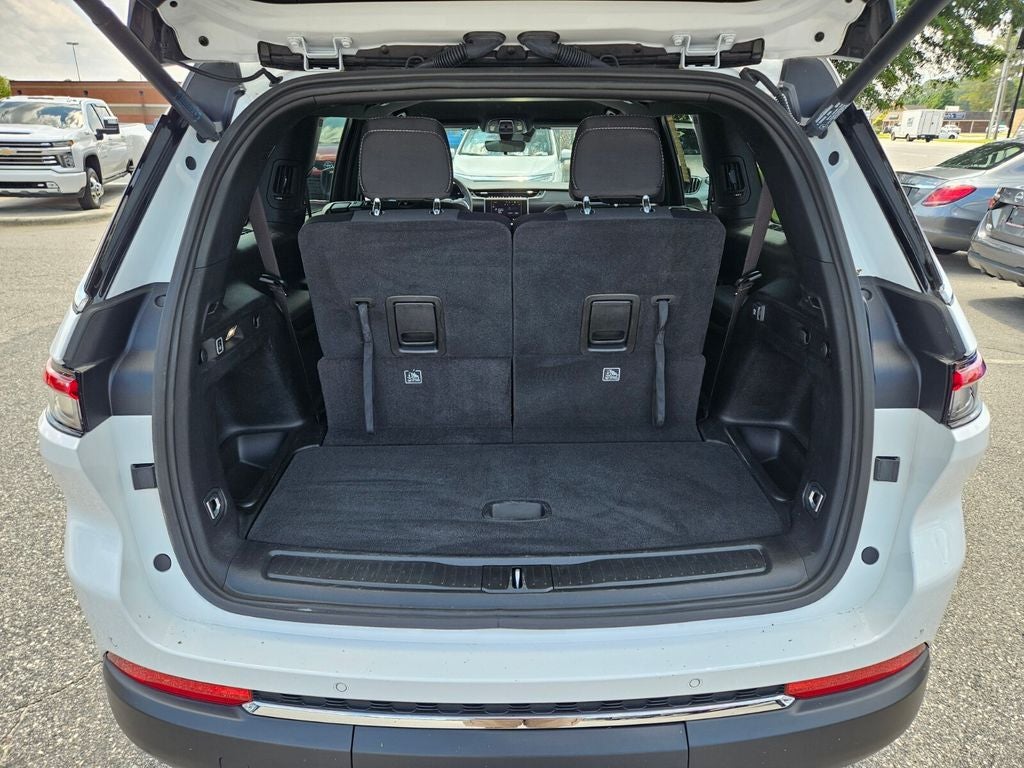 2025 Jeep Grand Cherokee L Laredo 4x2