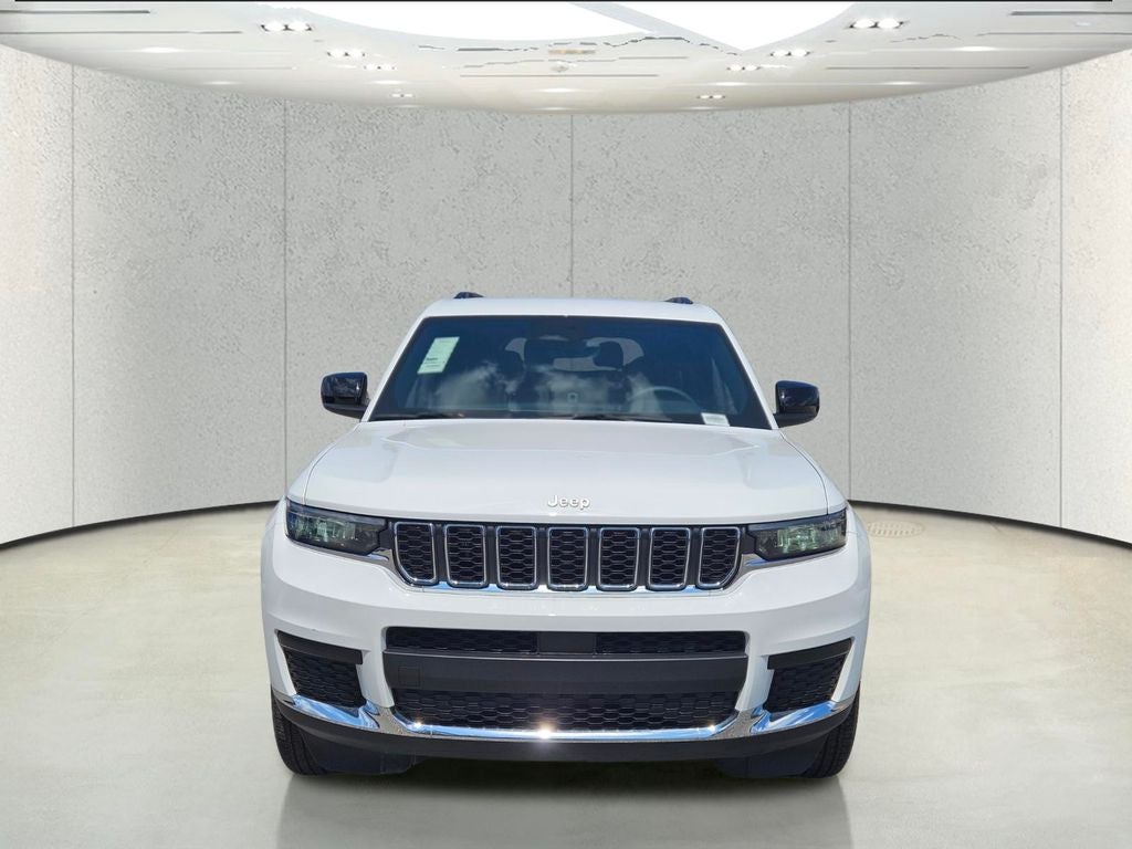 2025 Jeep Grand Cherokee L Laredo 4x2