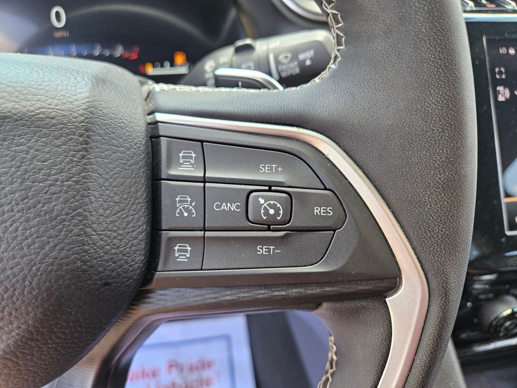 2025 Jeep Grand Cherokee L Laredo 4x2
