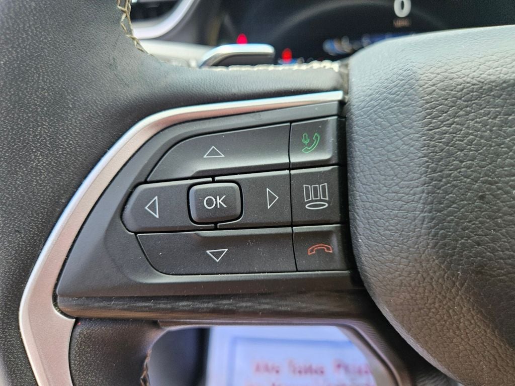 2025 Jeep Grand Cherokee L Laredo 4x2