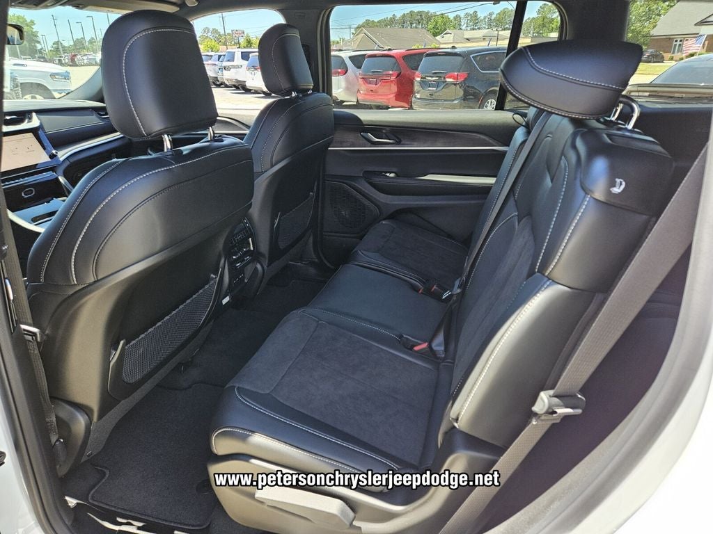 2026 Jeep Grand Cherokee GRAND CHEROKEE L LAREDO ALTITUDE 4X4