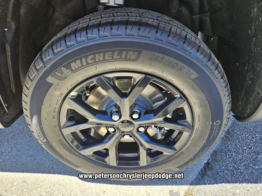 2026 Jeep Grand Cherokee GRAND CHEROKEE L LAREDO ALTITUDE 4X4