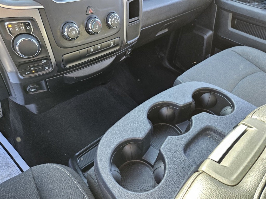 2024 RAM 1500 Classic Warlock Crew Cab 4x4 5'7' Box