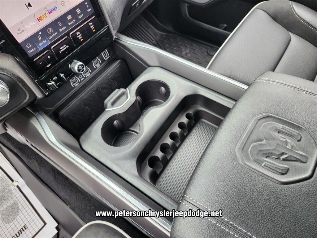 2025 RAM Ram 1500 RAM 1500 LARAMIE CREW CAB 4X4 5'7' BOX