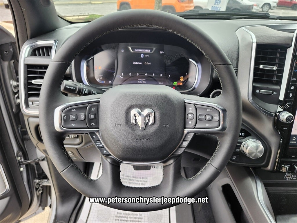 2025 RAM Ram 1500 RAM 1500 LARAMIE CREW CAB 4X4 5'7' BOX