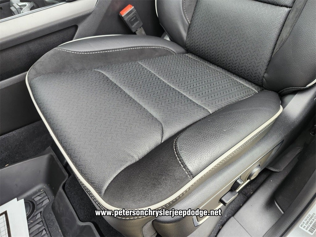 2025 RAM Ram 1500 RAM 1500 LARAMIE CREW CAB 4X4 5'7' BOX