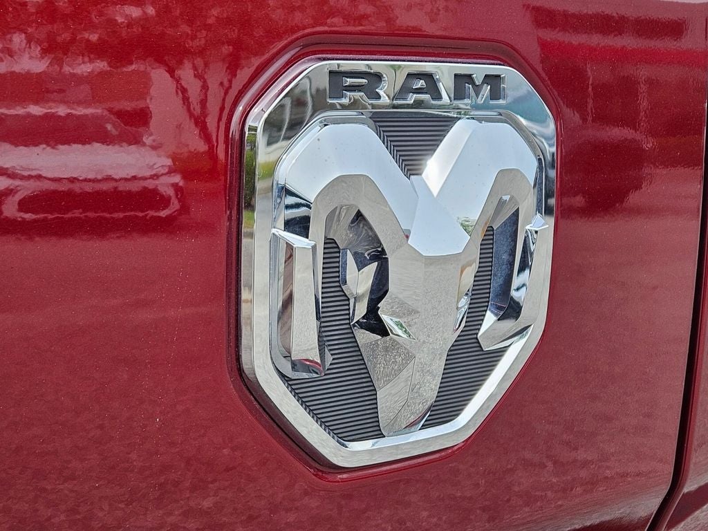 2025 RAM 1500 Tungsten Crew Cab 4x4 5'7' Box