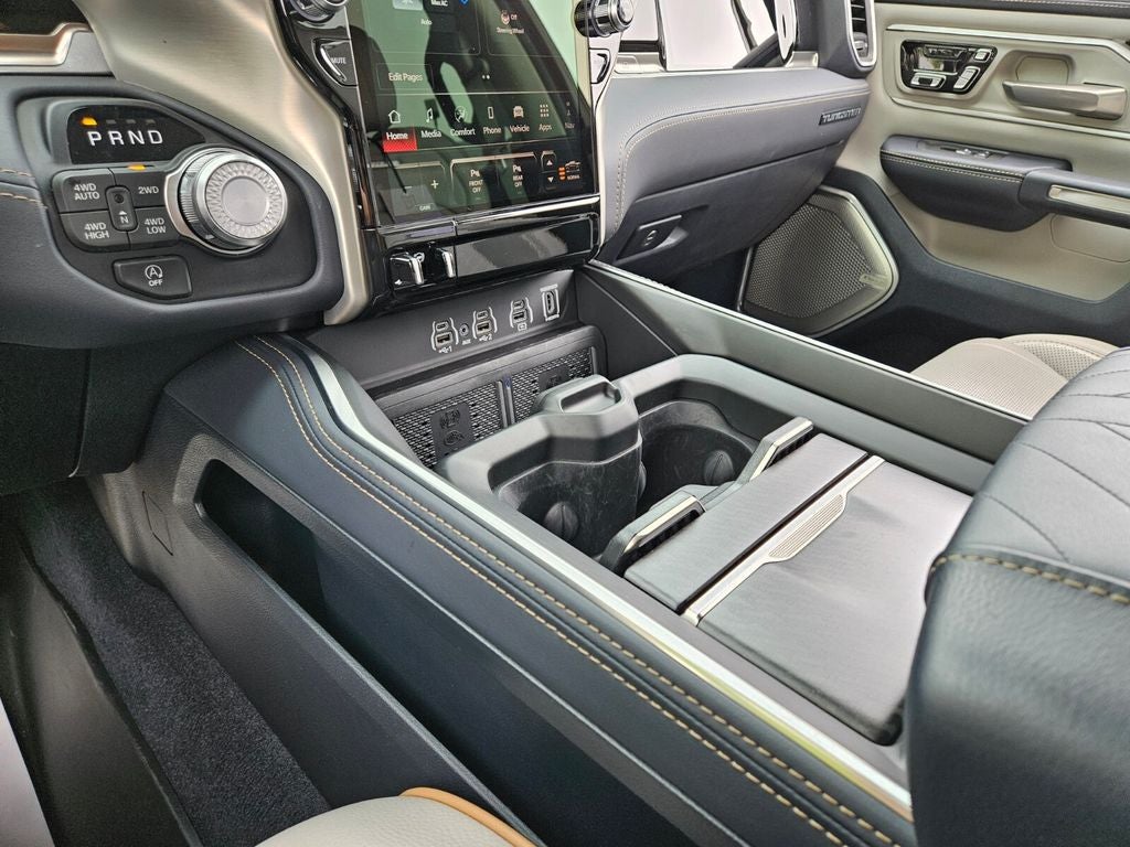 2025 RAM 1500 Tungsten Crew Cab 4x4 5'7' Box