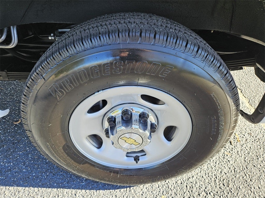 2024 Chevrolet Express Passenger RWD 3500 Extended Wheelbase LT