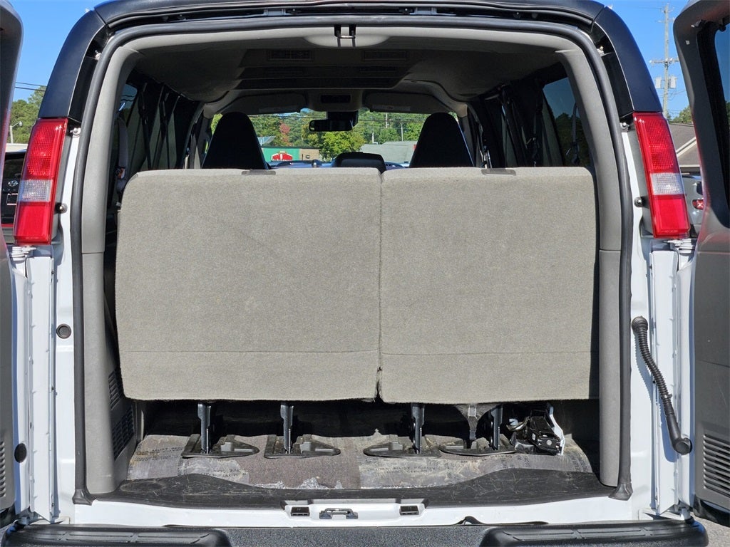 2024 Chevrolet Express Passenger RWD 3500 Extended Wheelbase LT