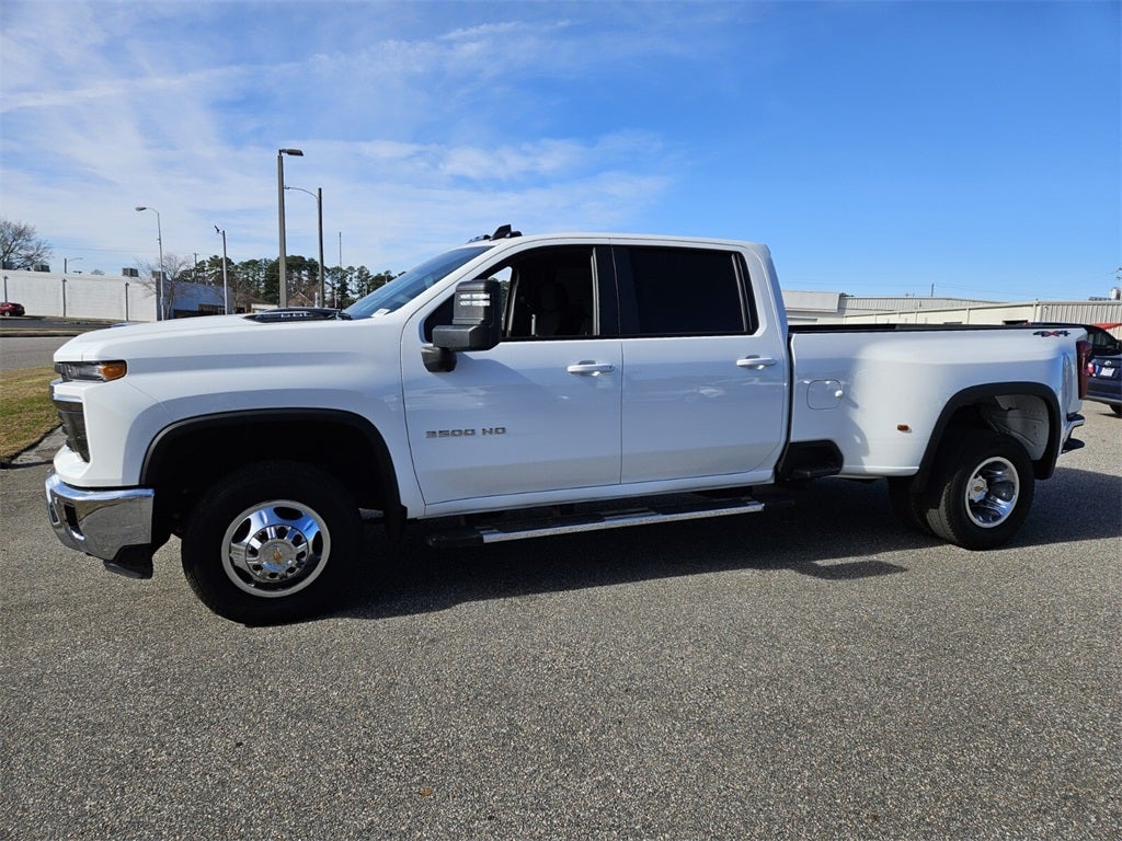 2025 Chevrolet Silverado 3500HD 4WD Crew Cab Long Bed LT
