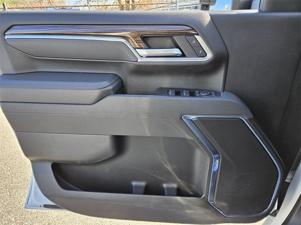 2025 Chevrolet Silverado 3500HD 4WD Crew Cab Long Bed LT