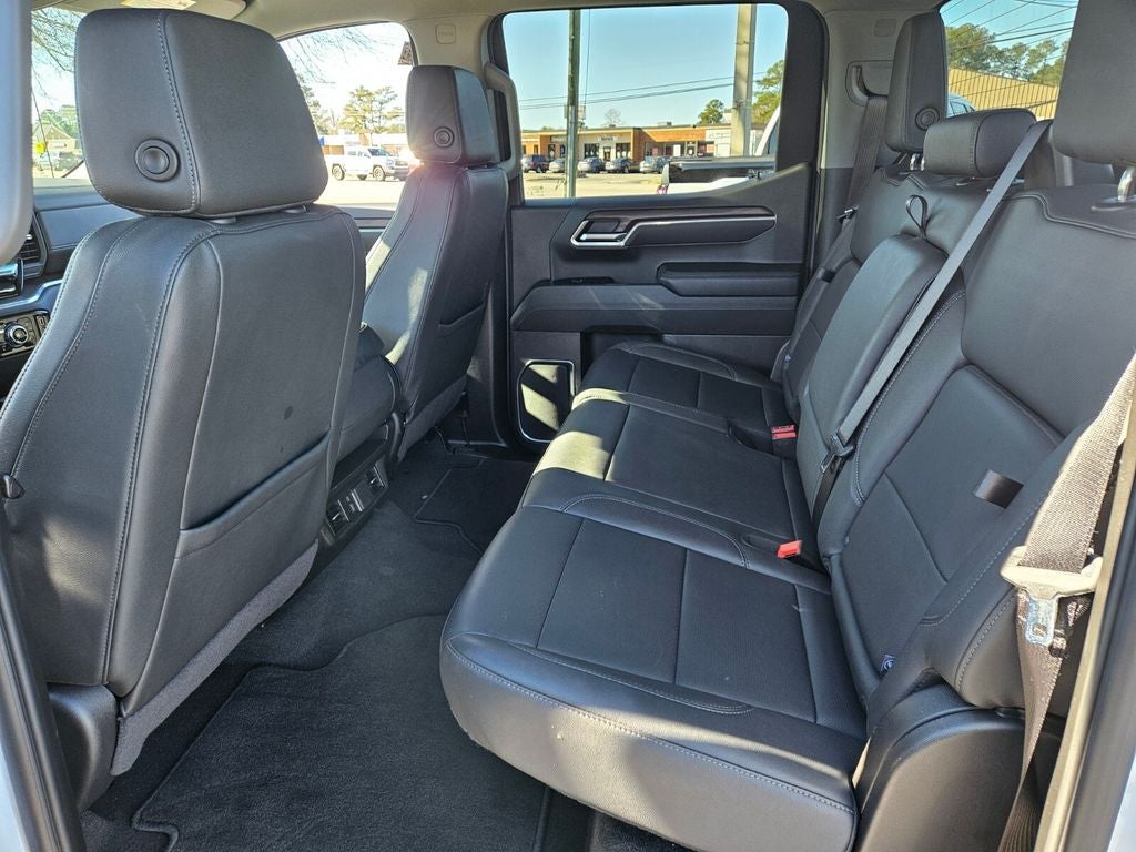 2025 GMC Sierra 1500 4WD Crew Cab Short Box SLT