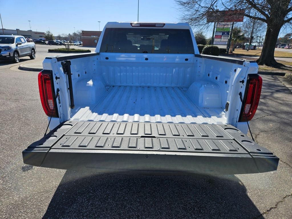 2025 GMC Sierra 1500 4WD Crew Cab Short Box SLT