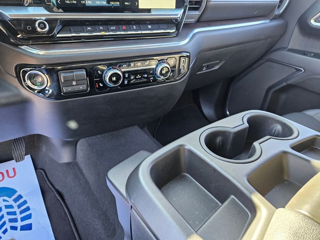 2025 GMC Sierra 1500 4WD Crew Cab Short Box SLT