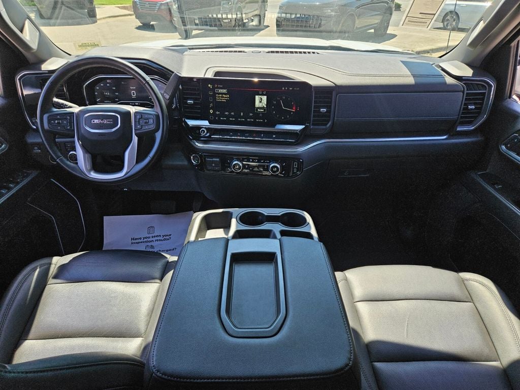 2025 GMC Sierra 1500 4WD Crew Cab Short Box SLT