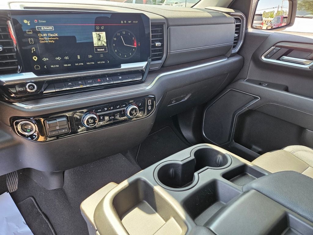 2025 GMC Sierra 1500 4WD Crew Cab Short Box SLT