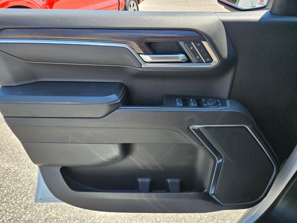 2025 GMC Sierra 1500 4WD Crew Cab Short Box SLT