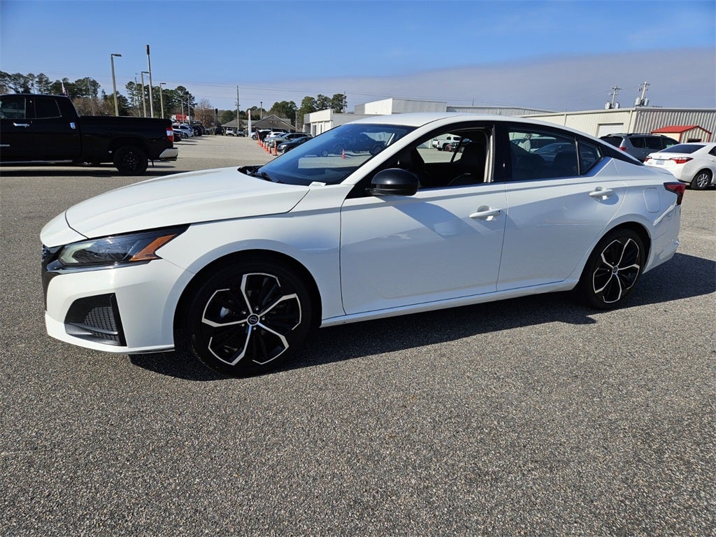 2024 Nissan Altima SR FWD