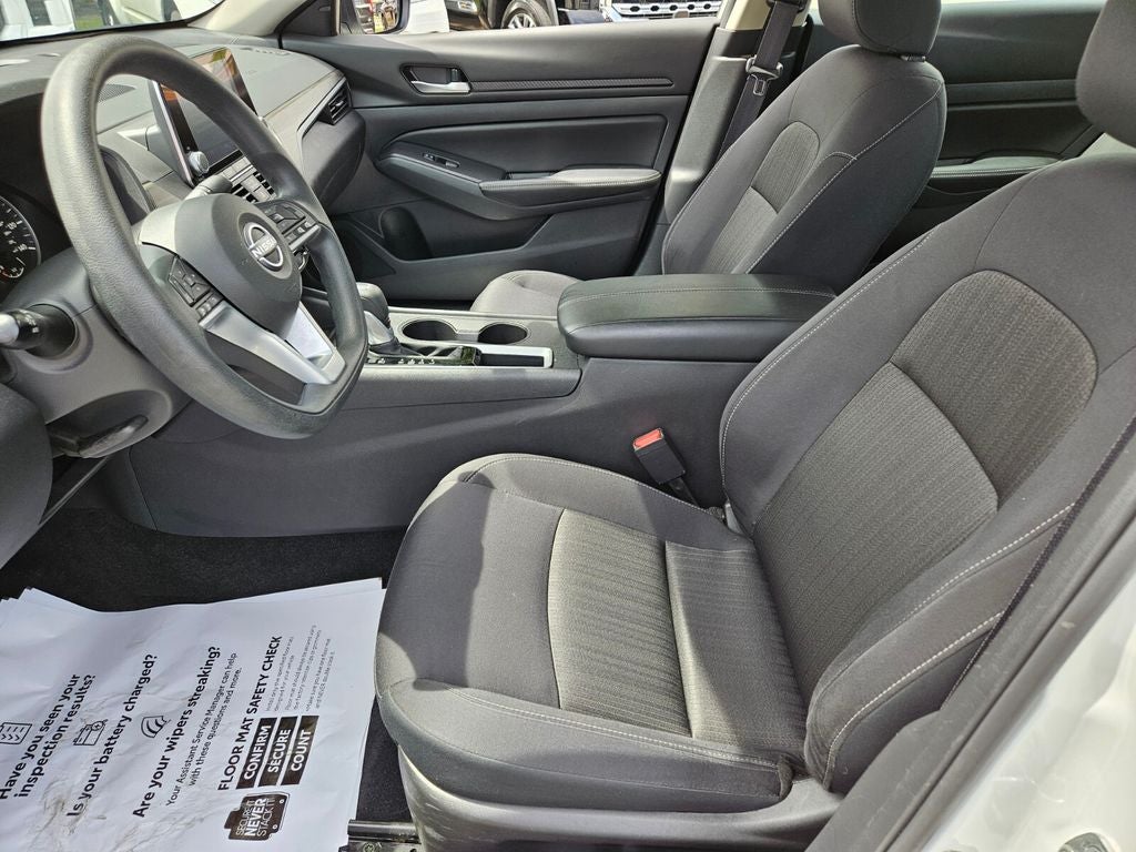 2025 Nissan Altima SV FWD