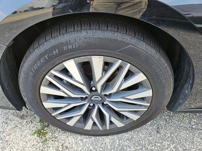 2024 Nissan Altima SV FWD