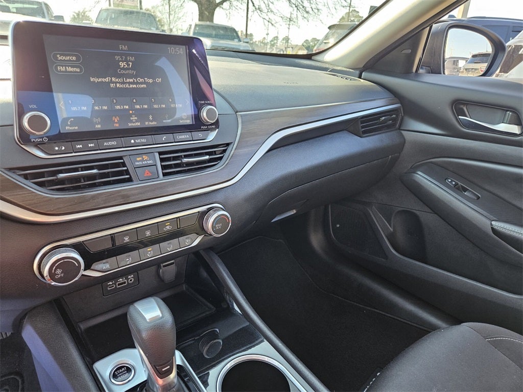 2024 Nissan Altima SV FWD