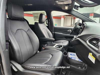 2026 Chrysler Voyager VOYAGER LX