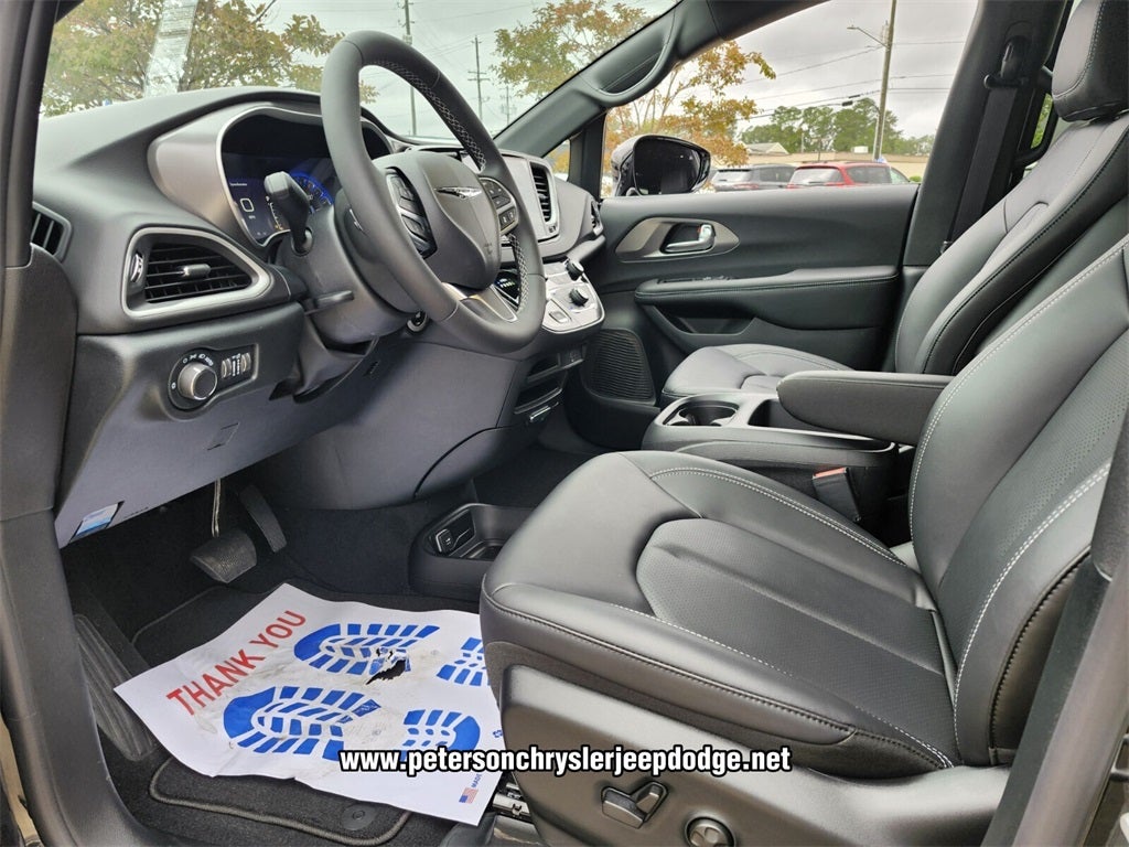 2026 Chrysler Voyager VOYAGER LX