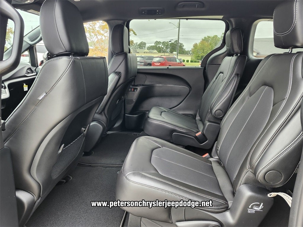 2026 Chrysler Voyager VOYAGER LX