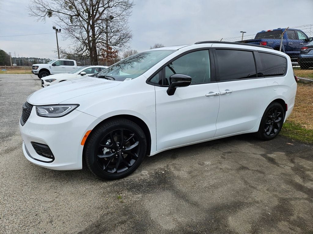 2025 Chrysler Pacifica Limited