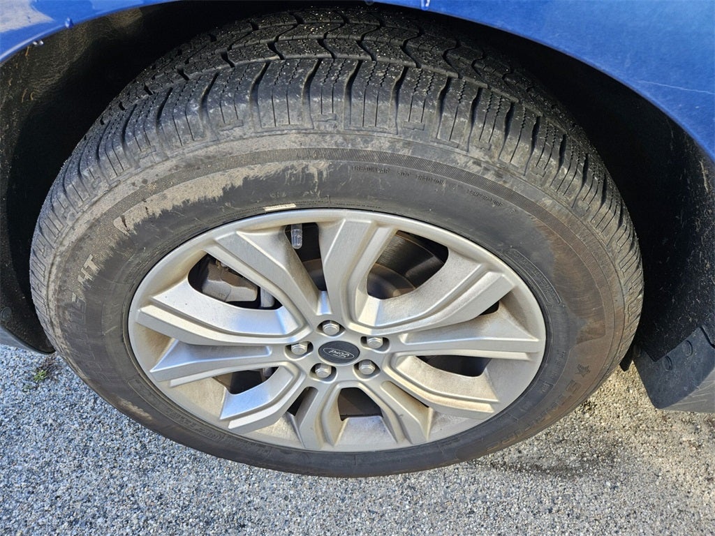 2023 Ford Edge Titanium