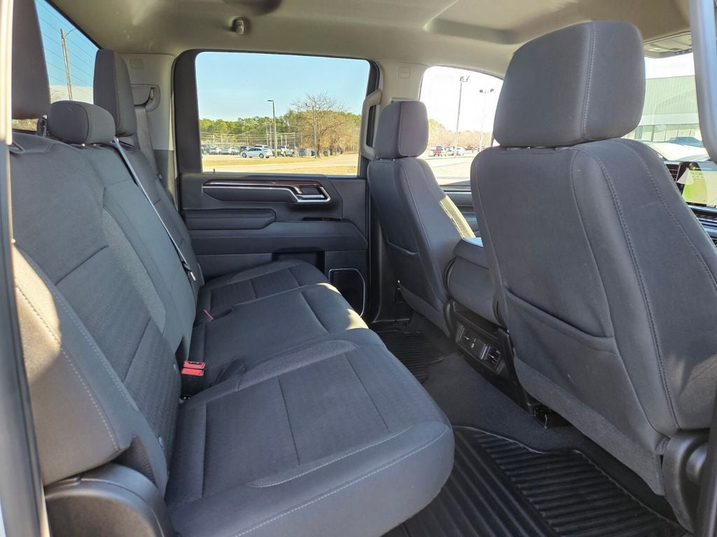 2025 Chevrolet Silverado 2500HD 4WD Crew Cab Standard Bed LT