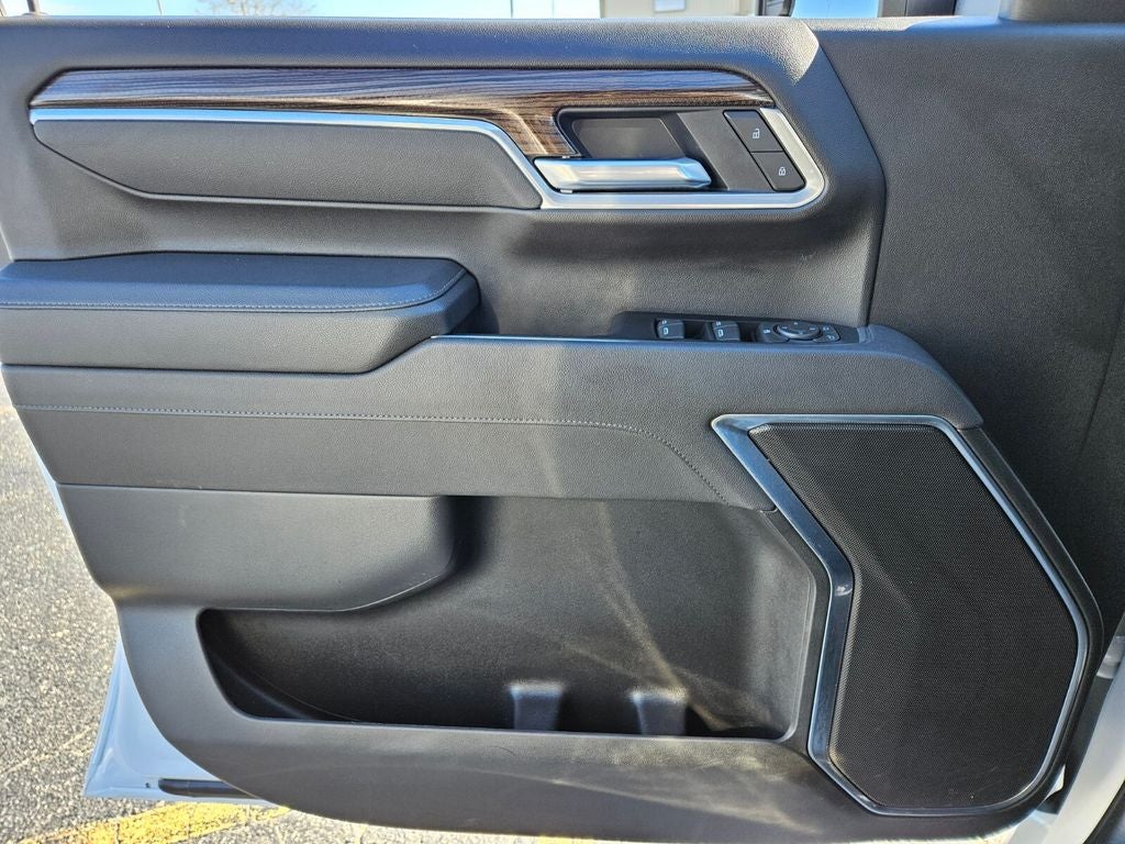 2025 Chevrolet Silverado 2500HD 4WD Crew Cab Standard Bed LT