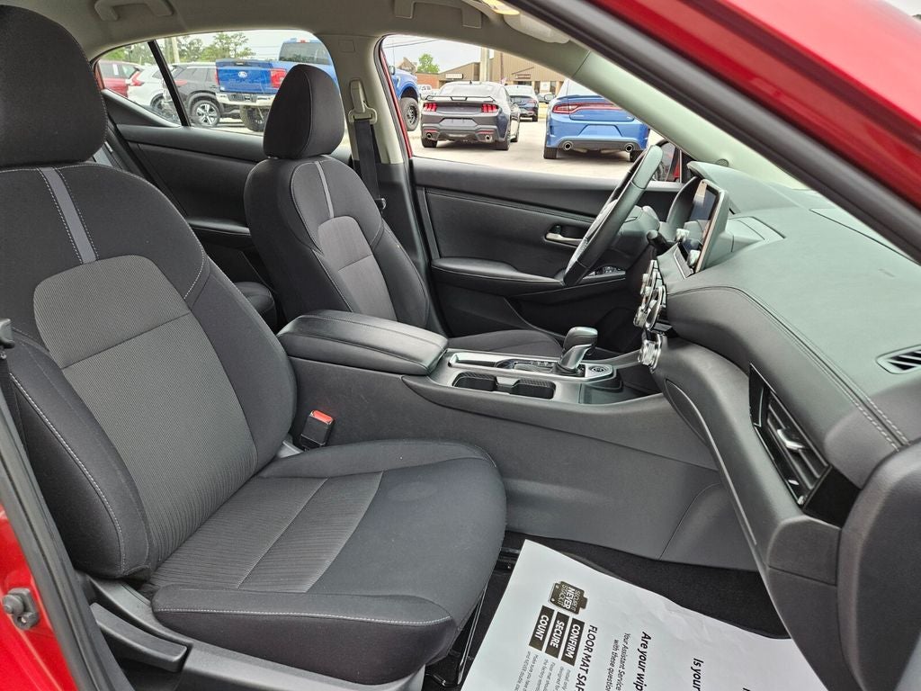2024 Nissan Sentra SV Xtronic CVT