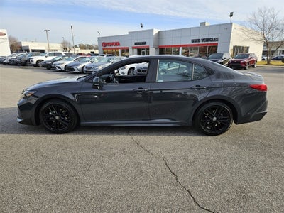 2025 Toyota Camry SE