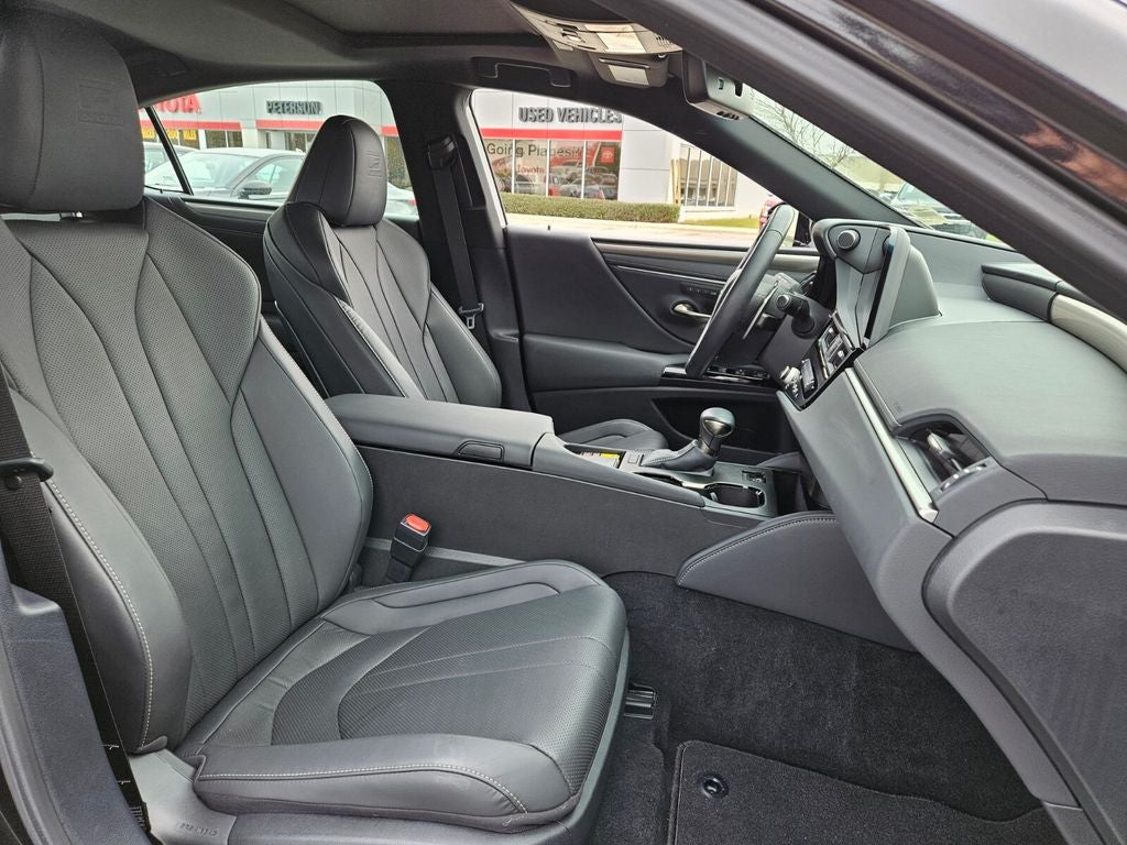 2024 Lexus ES 350 F SPORT Handling