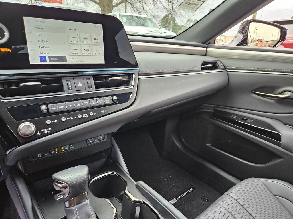 2024 Lexus ES 350 F SPORT Handling