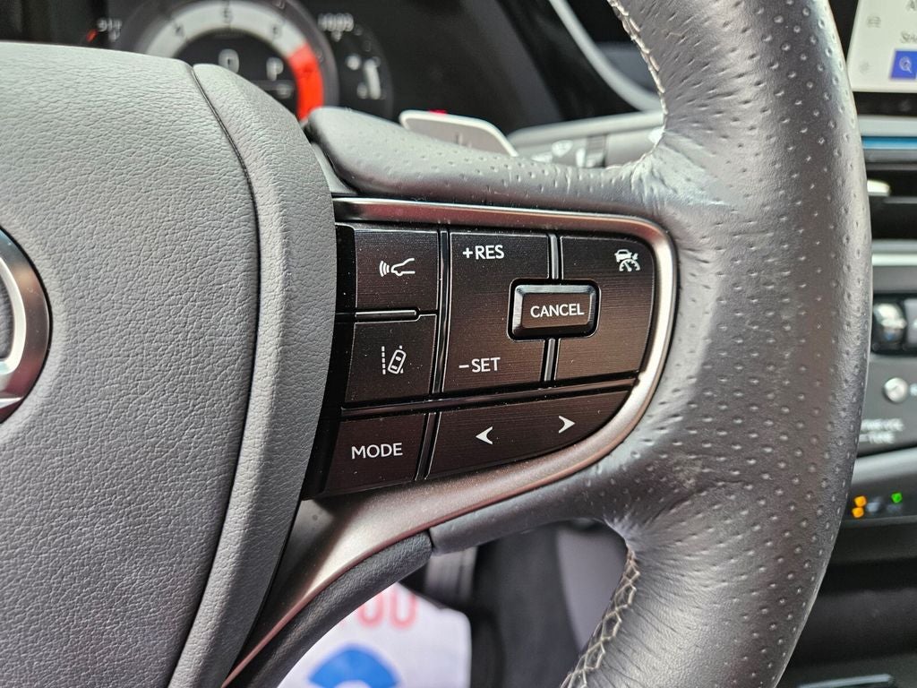 2024 Lexus ES 350 F SPORT Handling