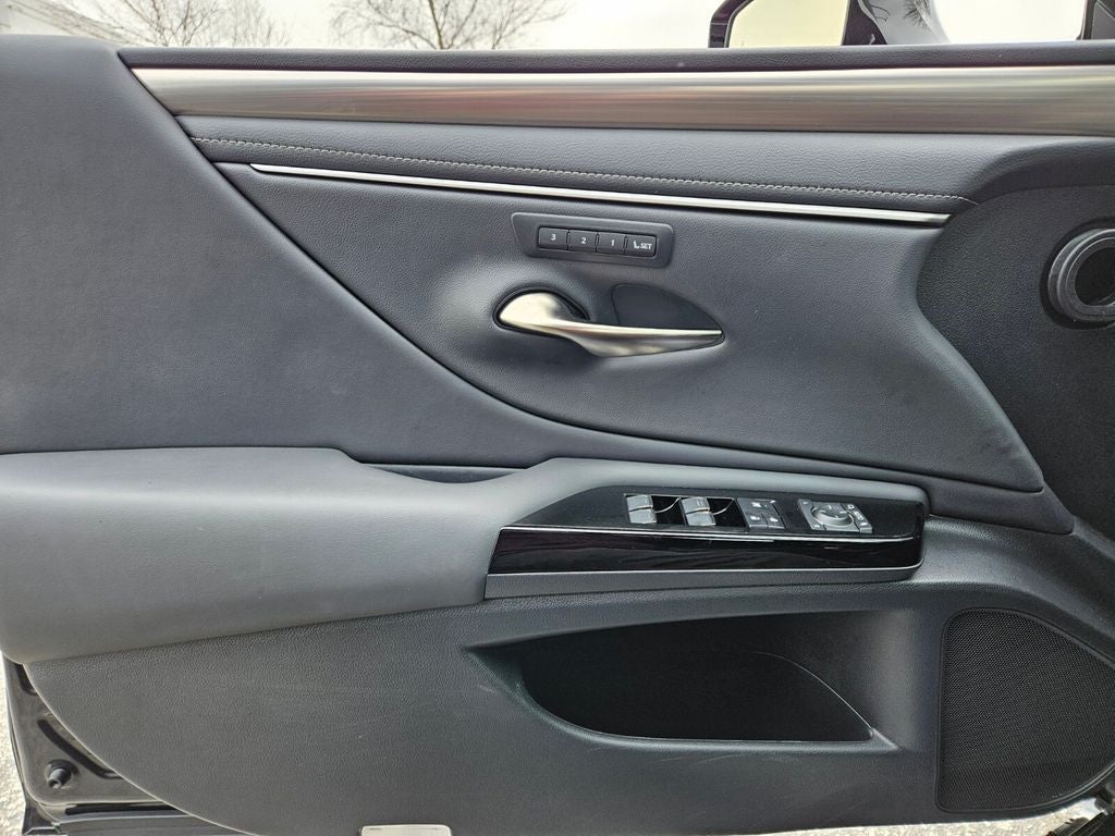 2024 Lexus ES 350 F SPORT Handling