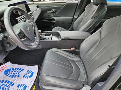 2024 Lexus ES 350 F SPORT Handling