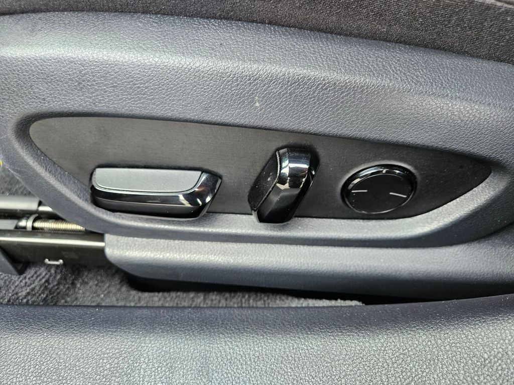 2024 Lexus ES 350 F SPORT Handling