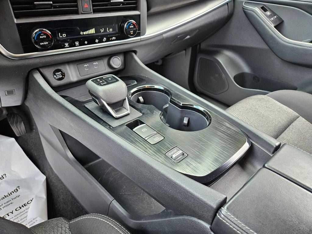 2025 Nissan Rogue SV FWD